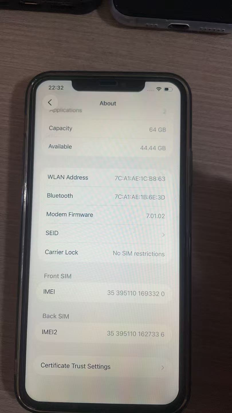 Apple Iphone 11 pro max,  Rom 256G/64G  6.5" Super Retina Xdr Display  A13. Bionic Chip  Triple 12mp Cameras With super li Night Mode  Long-Lasting Battery  Fast Charging All Day  with Face ID System