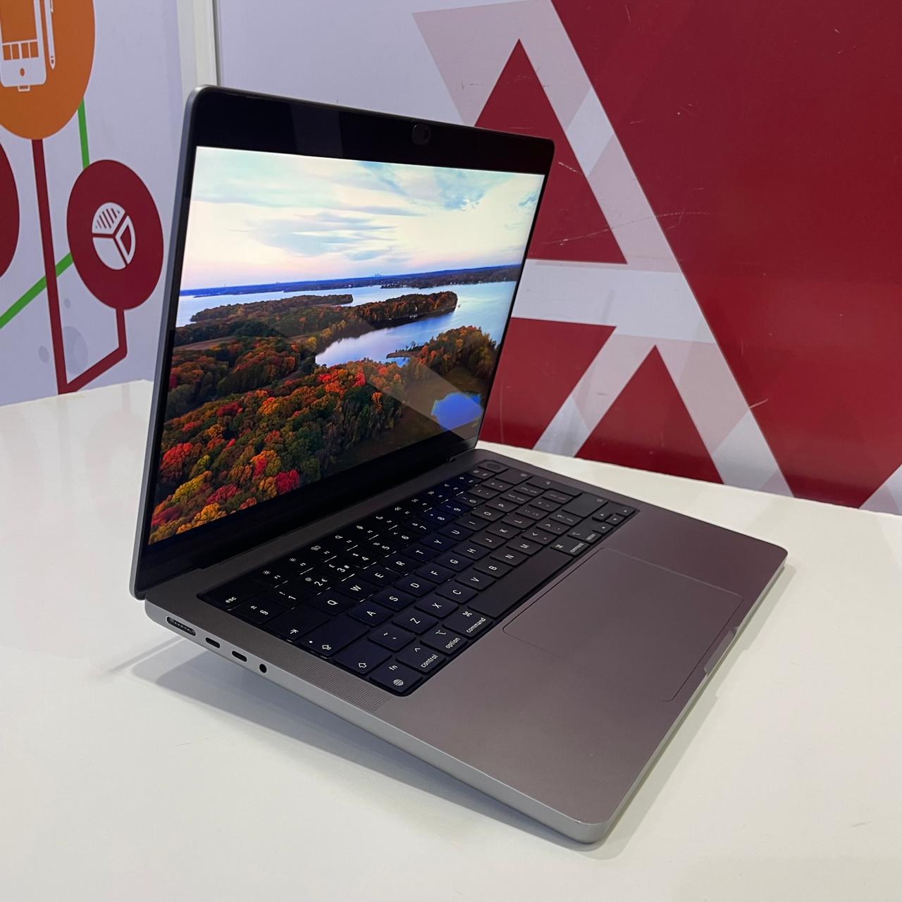 MacBook Pro 14-inch | Apple M5 Chip (10-Core CPU, 10-Core GPU) | 16GB RAM | 1TB SSD | 14.2″ Liquid Retina XDR Display | Space Black | Price in Kenya - Techsavvy Solutions