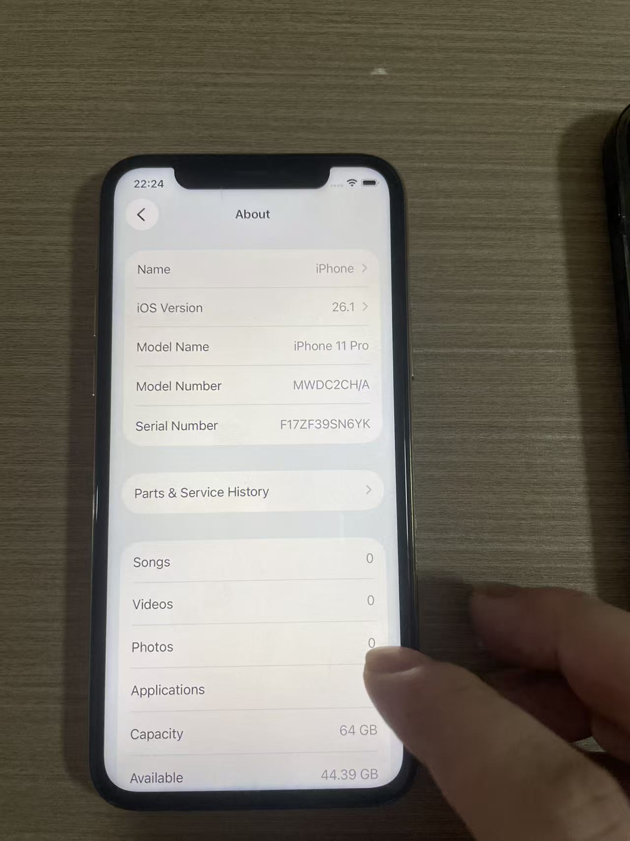 Refurbished Apple iPhone 11 pro  A13 Bionic Chip    Smartphone, 4GB RAM + 64GB/256GB Storage, Face ID, Dual SIM, 2G/3G/4G/LTE Compatible, 12MP + 12MP Rear Cameras with Facial Recognition Unlock