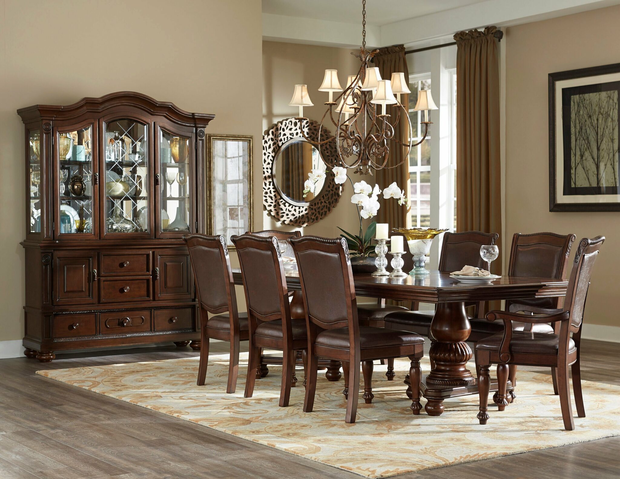Lordsberg Dining Set For 8