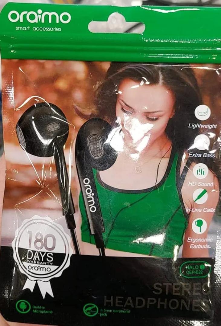 Oraimo Wired Earphones 3.5mm Pure Bass In-Ear Headset Sports Earpods Stereo Music Gaming Headphone with Microphone Comfortable Compatible on Android/IOS Laptop 1.2 meter cord