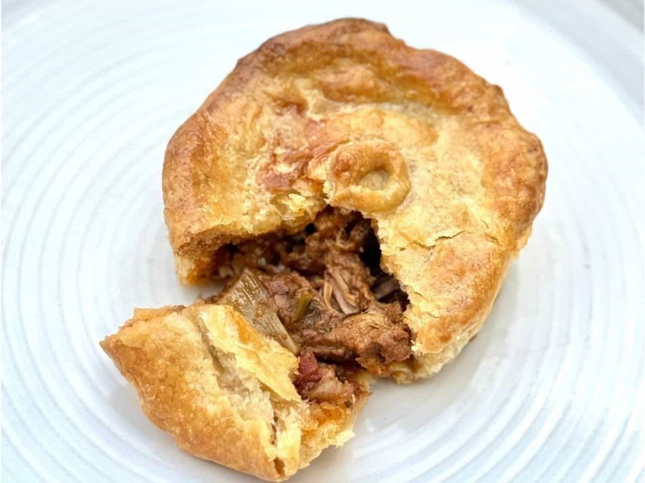 Divine Cravings Steak And Ale Pie | Gluten Free (Frozen)