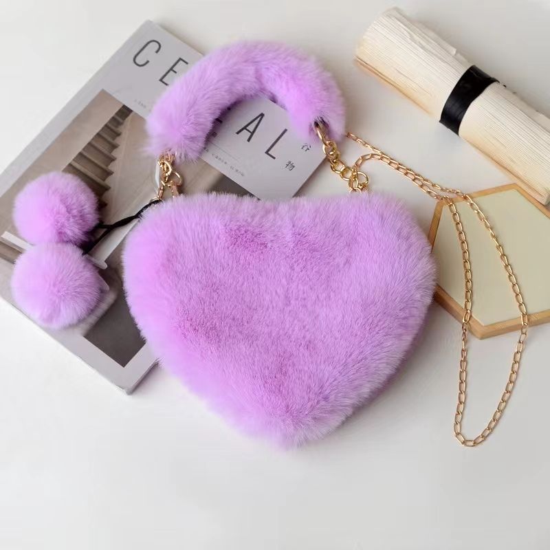 New Plush Love Handbag Crossbody Bag Fashion Peach Heart Chain Bag Single Shoulder Bag Crossbody Bag Heart shaped Bag Gifts to Girlfriends